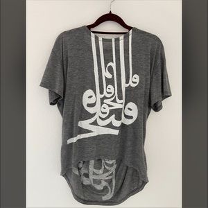 Calligraphy low back Top